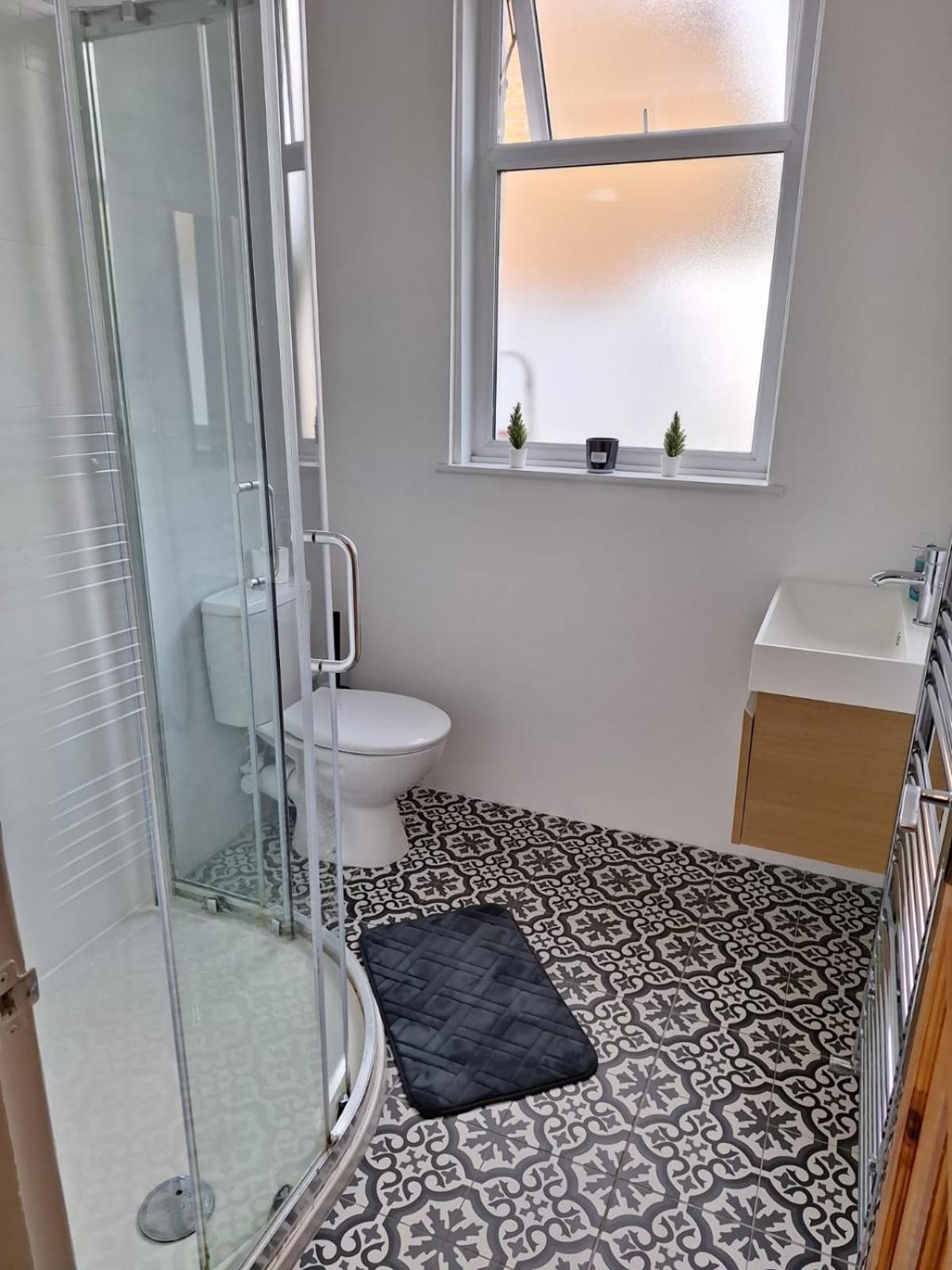 Apartamento Modern Ground Floor Flat - 15 Min To Central Londres Exterior foto
